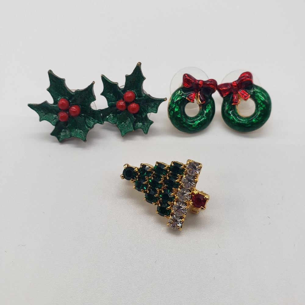 Christmas, Wreath & Holly Berry earrings, tree pin